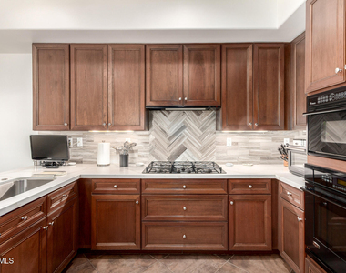 3801 N Goldwater Boulevard - Photo Thumbnail 8