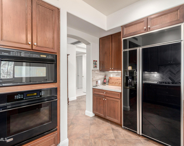 3801 N Goldwater Boulevard - Photo Thumbnail 11