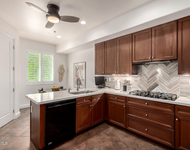 3801 N Goldwater Boulevard - Photo Thumbnail 6
