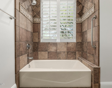 3801 N Goldwater Boulevard - Photo Thumbnail 21