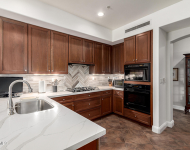 3801 N Goldwater Boulevard - Photo Thumbnail 9