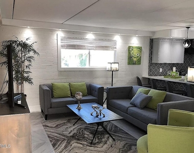 7401 E Northland Drive - Photo Thumbnail 4