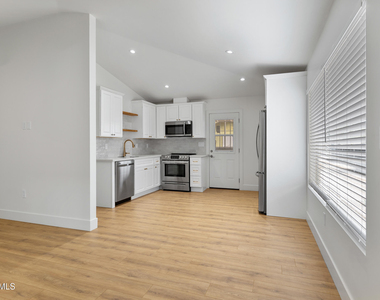 2045 S Hammond Drive - Photo Thumbnail 2