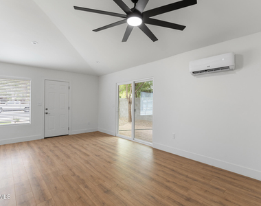 2045 S Hammond Drive - Photo Thumbnail 8