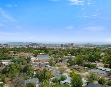 2045 S Hammond Drive - Photo Thumbnail 22