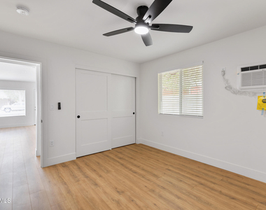 2045 S Hammond Drive - Photo Thumbnail 10