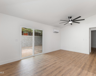 2045 S Hammond Drive - Photo Thumbnail 7