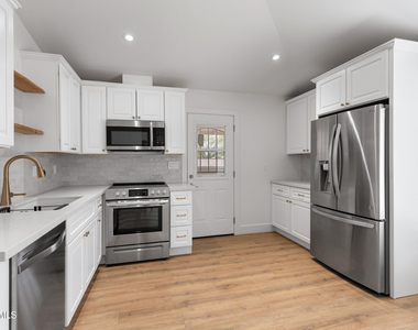 2045 S Hammond Drive - Photo Thumbnail 4