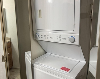 461 W Holmes Avenue - Photo Thumbnail 6