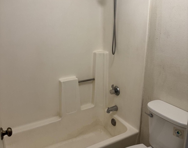 461 W Holmes Avenue - Photo Thumbnail 7