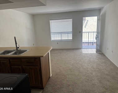 461 W Holmes Avenue - Photo Thumbnail 2
