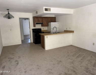 461 W Holmes Avenue - Photo Thumbnail 1