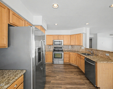 28433 N 47th Street - Photo Thumbnail 16
