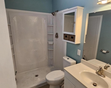 1409 E Alameda Drive - Photo Thumbnail 11