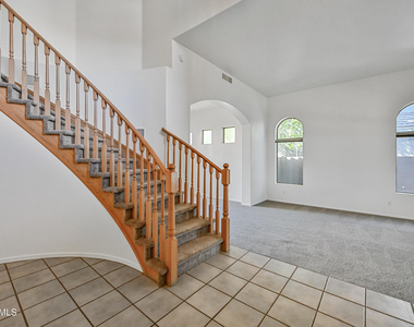 4633 E Robin Lane - Photo Thumbnail 1