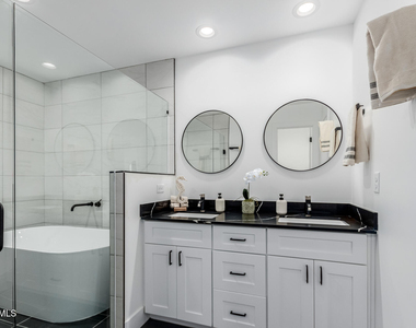 3426 E University Drive - Photo Thumbnail 10