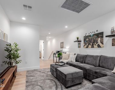 3426 E University Drive - Photo Thumbnail 18