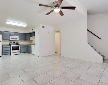 6155 E Greenway Street - Photo Thumbnail 8
