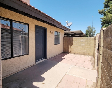 6155 E Greenway Street - Photo Thumbnail 4