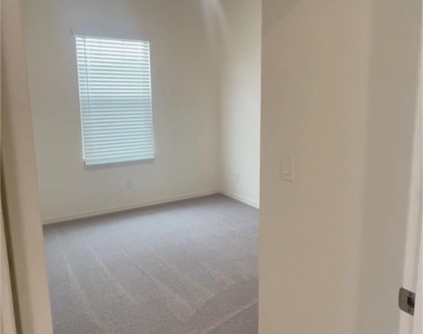 16663 W Christy Drive - Photo Thumbnail 5