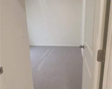 16663 W Christy Drive - Photo Thumbnail 7