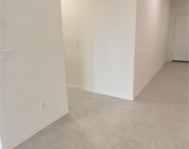 16663 W Christy Drive - Photo Thumbnail 10