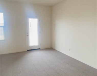 16663 W Christy Drive - Photo Thumbnail 18