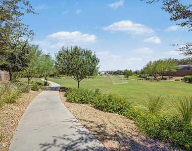 4370 W Suncup Drive - Photo Thumbnail 27