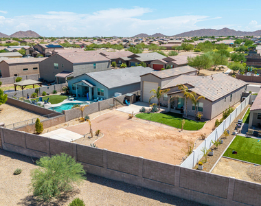 4370 W Suncup Drive - Photo Thumbnail 36