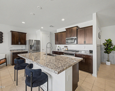 4370 W Suncup Drive - Photo Thumbnail 3