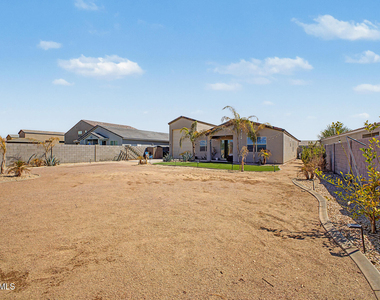 4370 W Suncup Drive - Photo Thumbnail 25