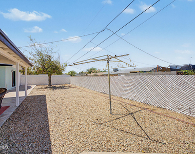 1010 W 13th Street - Photo Thumbnail 26
