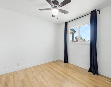 1010 W 13th Street - Photo Thumbnail 22
