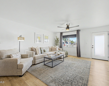 1010 W 13th Street - Photo Thumbnail 4