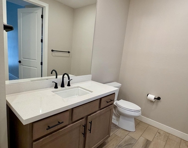 2121 W Sonoran Desert Drive - Photo Thumbnail 28