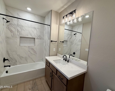 2121 W Sonoran Desert Drive - Photo Thumbnail 27