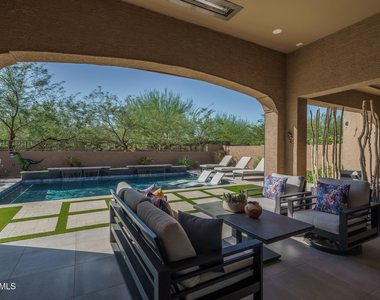 12358 S 178th Avenue - Photo Thumbnail 23