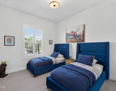 12358 S 178th Avenue - Photo Thumbnail 18