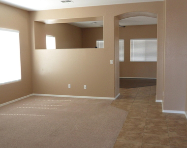 13900 N 146th Lane - Photo Thumbnail 2
