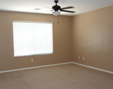13900 N 146th Lane - Photo Thumbnail 8