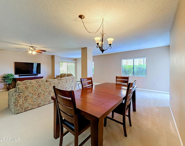 10330 W Thunderbird Boulevard - Photo Thumbnail 5