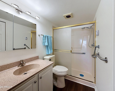 10330 W Thunderbird Boulevard - Photo Thumbnail 12
