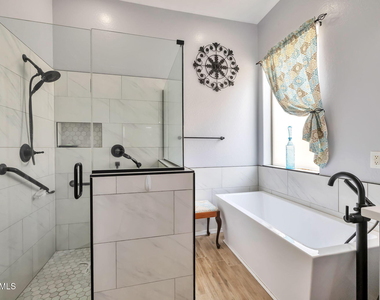 8807 W Carole Lane - Photo Thumbnail 20