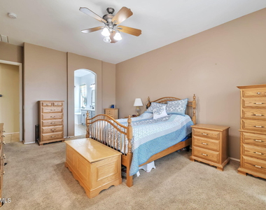 8807 W Carole Lane - Photo Thumbnail 17