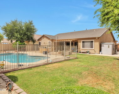 8807 W Carole Lane - Photo Thumbnail 28
