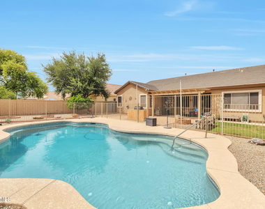 8807 W Carole Lane - Photo Thumbnail 29