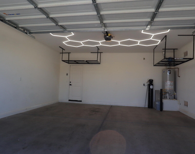 2413 W Sunland Avenue - Photo Thumbnail 13