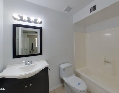 646 W Enid Avenue - Photo Thumbnail 10
