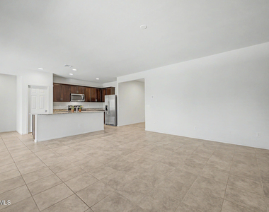 25273 W Atlanta Avenue - Photo Thumbnail 3