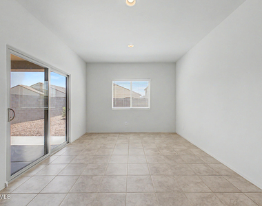 25273 W Atlanta Avenue - Photo Thumbnail 4